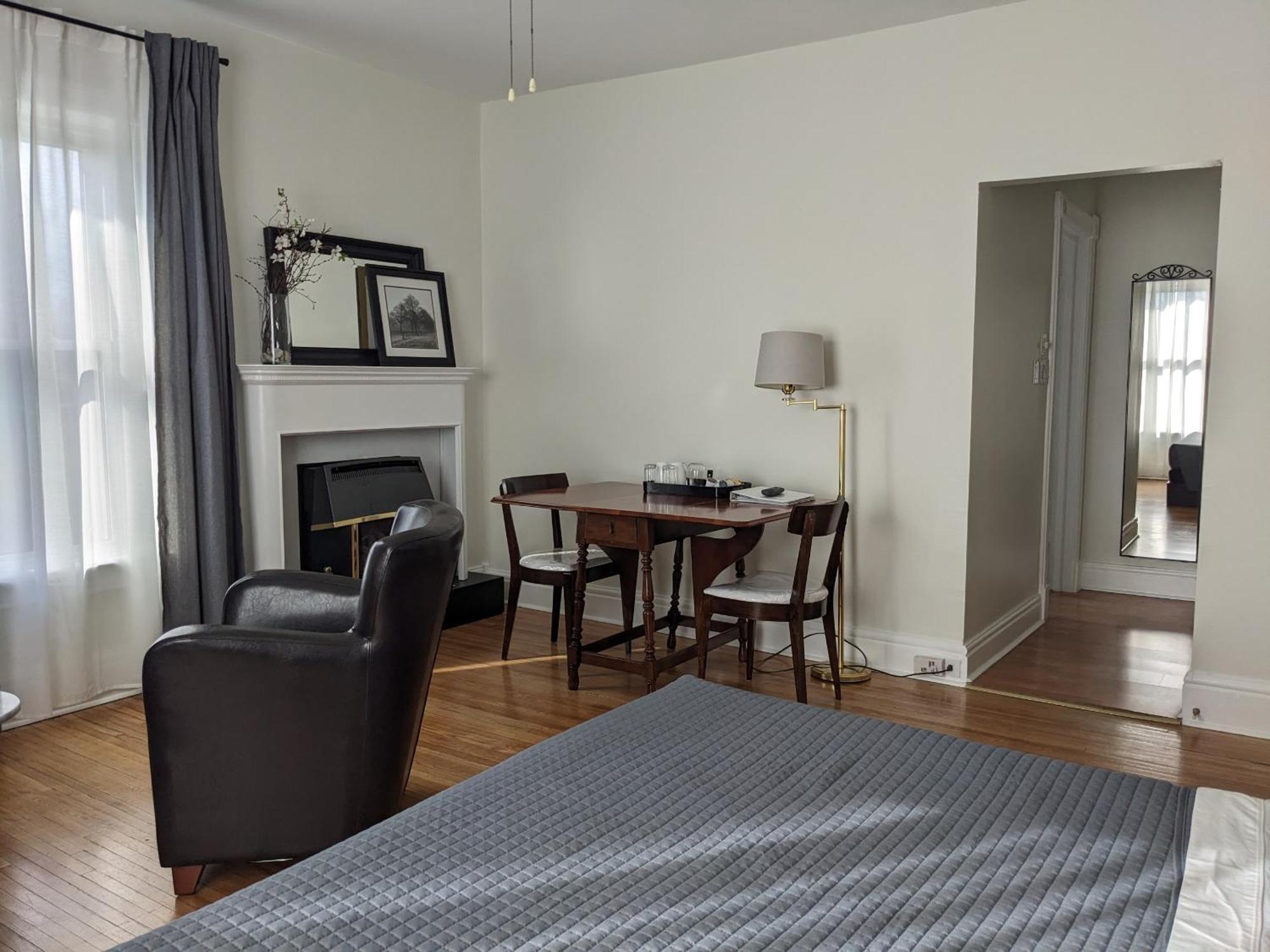 Colborne Bed And Breakfast Ґодріч Номер фото